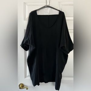 100% silk babaton Aritzia dress
